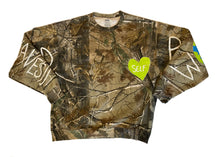 Load image into Gallery viewer, REAL TREE CAMO CREW NECK
